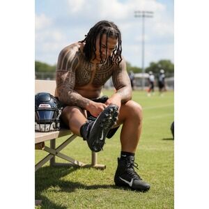 Football cleats; Nike Alpha Menace Elite 2‎